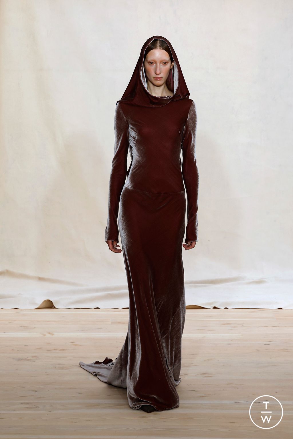 Fashion Week London Spring/Summer 2025 look 21 from the Standing Ground collection womenswear