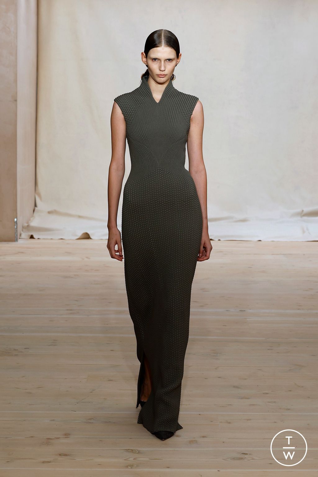 Fashion Week London Spring/Summer 2025 look 22 from the Standing Ground collection womenswear