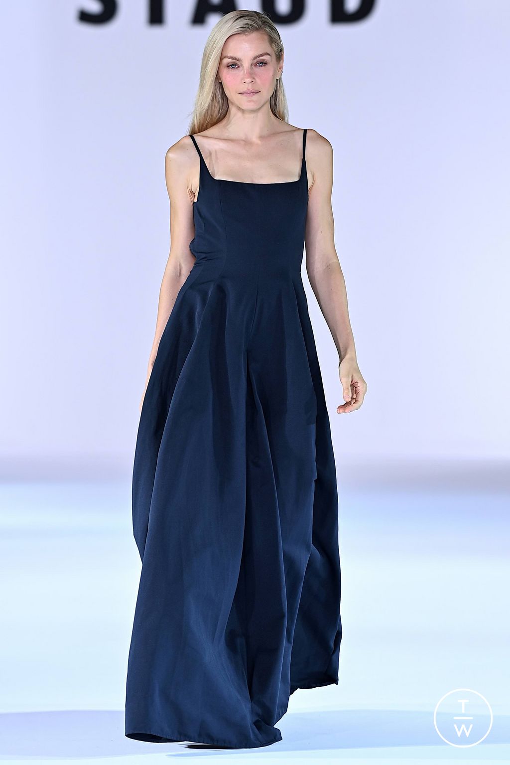 Fashion Week New York Spring/Summer 2024 look 10 de la collection Staud womenswear