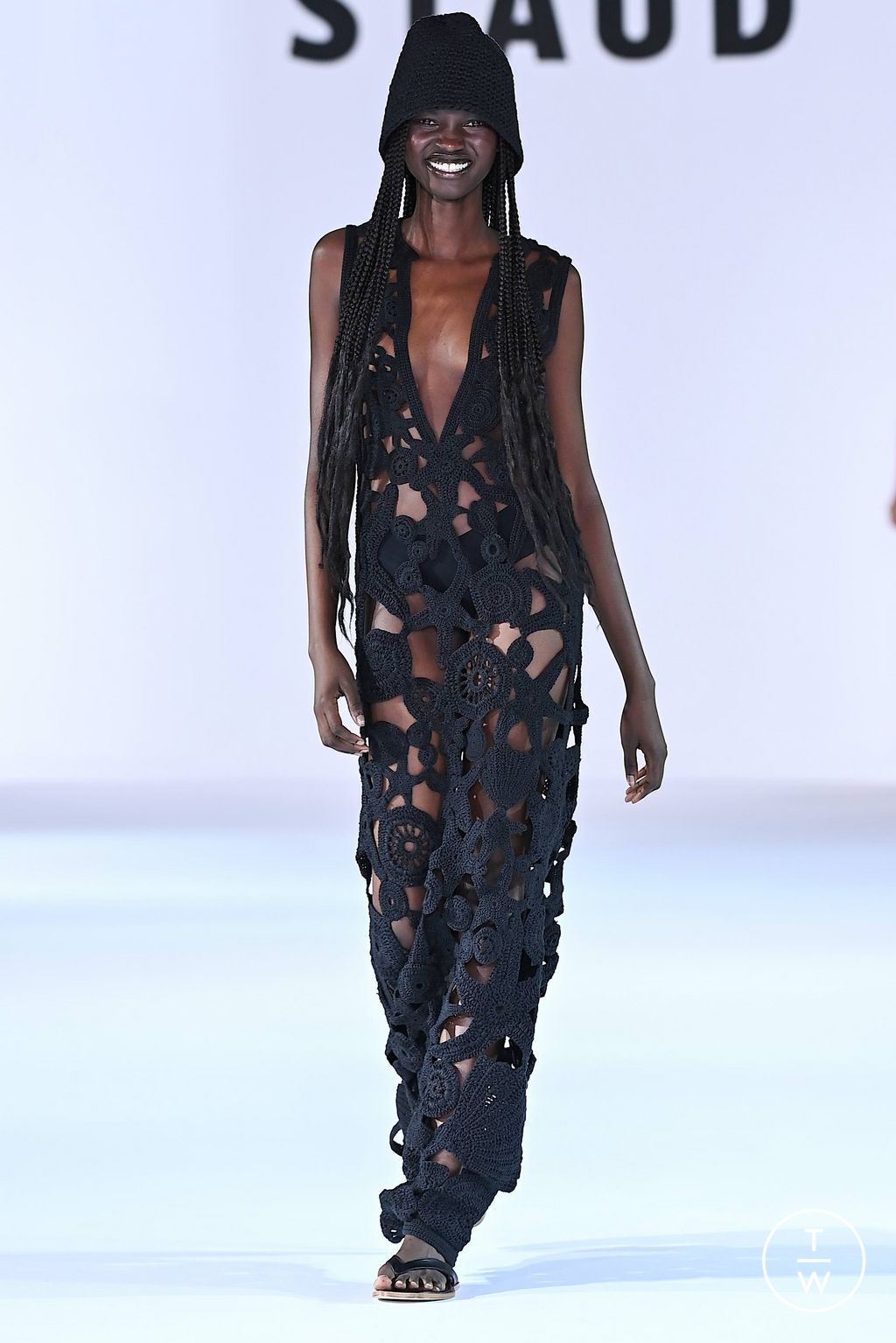Fashion Week New York Spring/Summer 2024 look 23 de la collection Staud womenswear