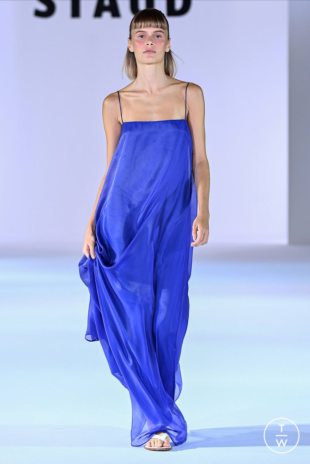 Fashion Week New York Spring/Summer 2024 look 27 de la collection Staud womenswear
