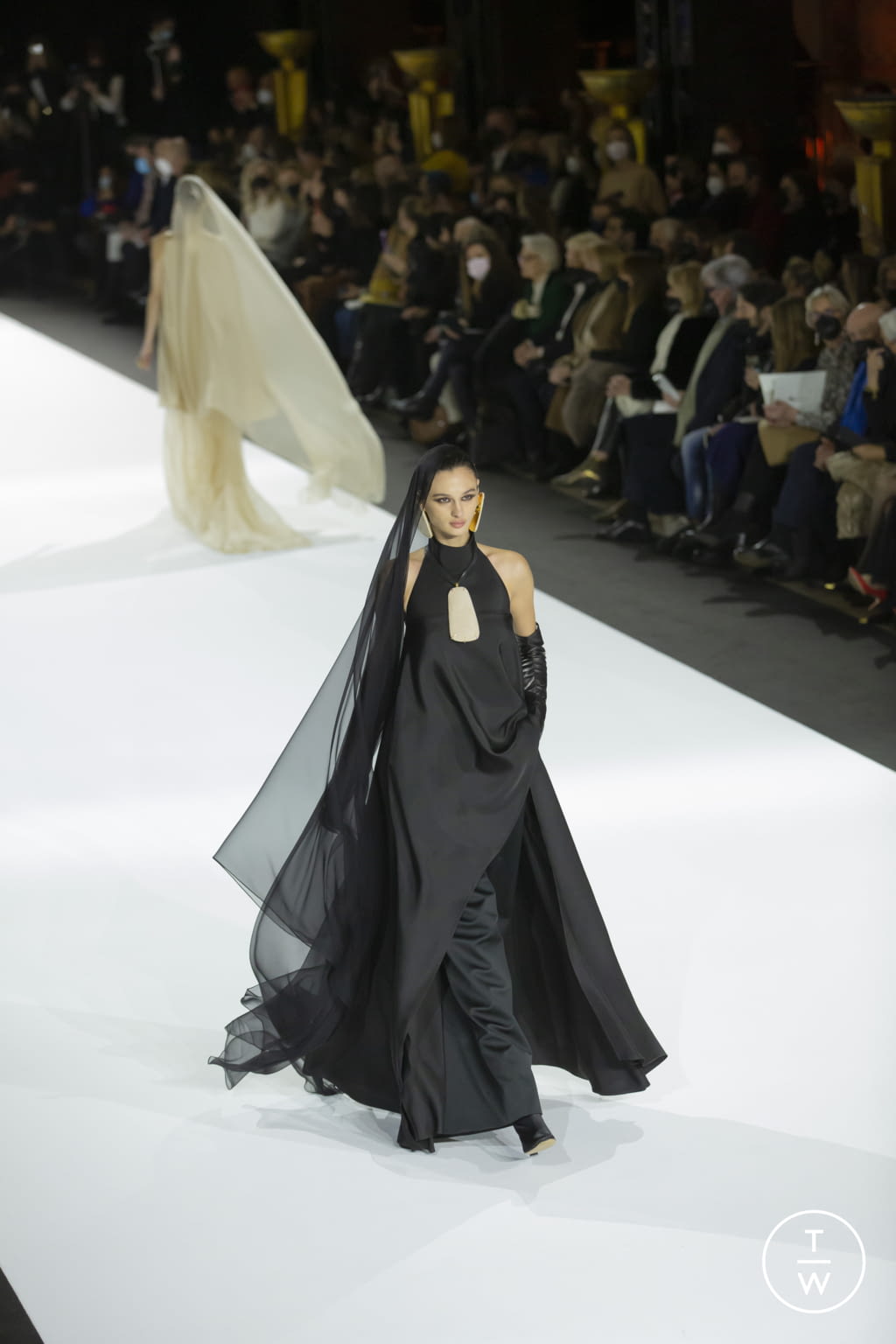 Fashion Week Paris Spring/Summer 2022 look 9 de la collection Stephane Rolland couture