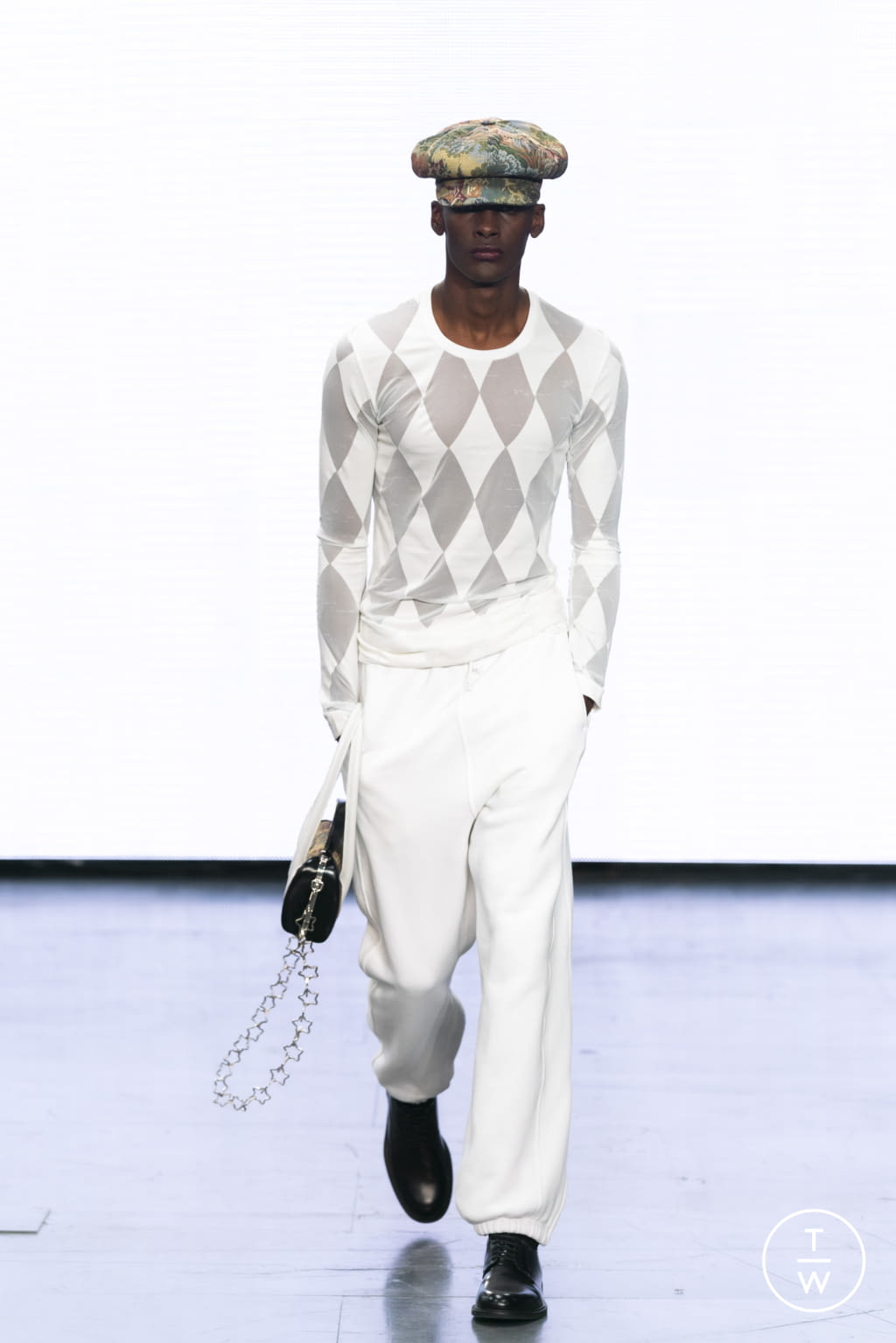 Fashion Week London Spring/Summer 2022 look 18 from the Stefan Cooke collection menswear