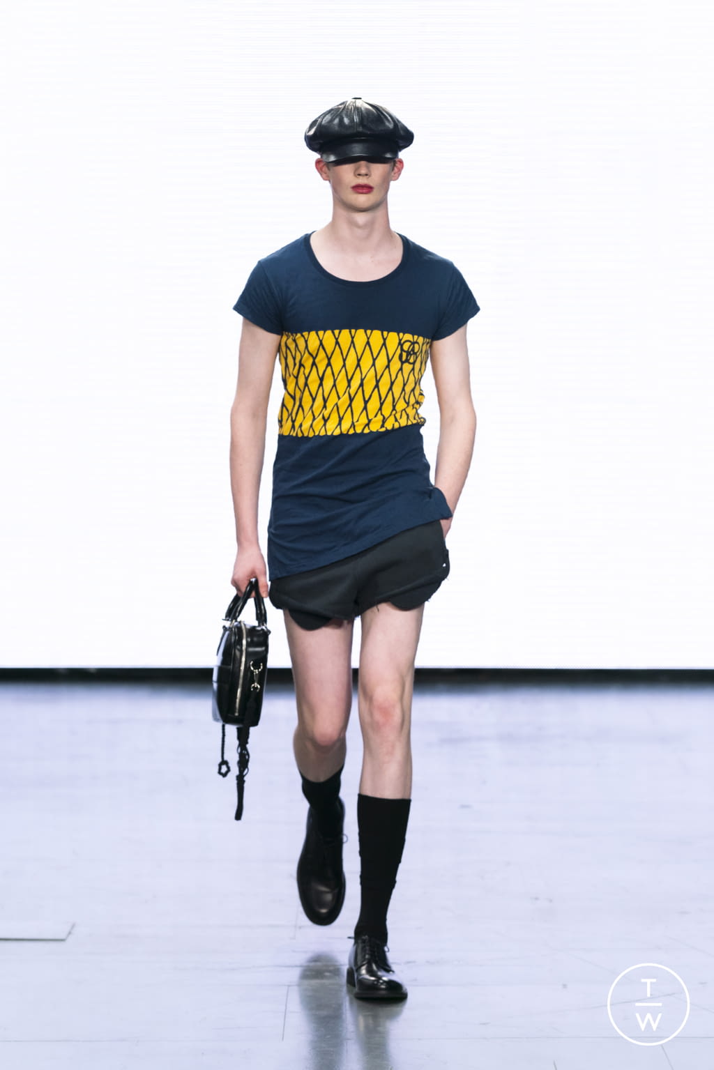 Fashion Week London Spring/Summer 2022 look 22 from the Stefan Cooke collection 男装