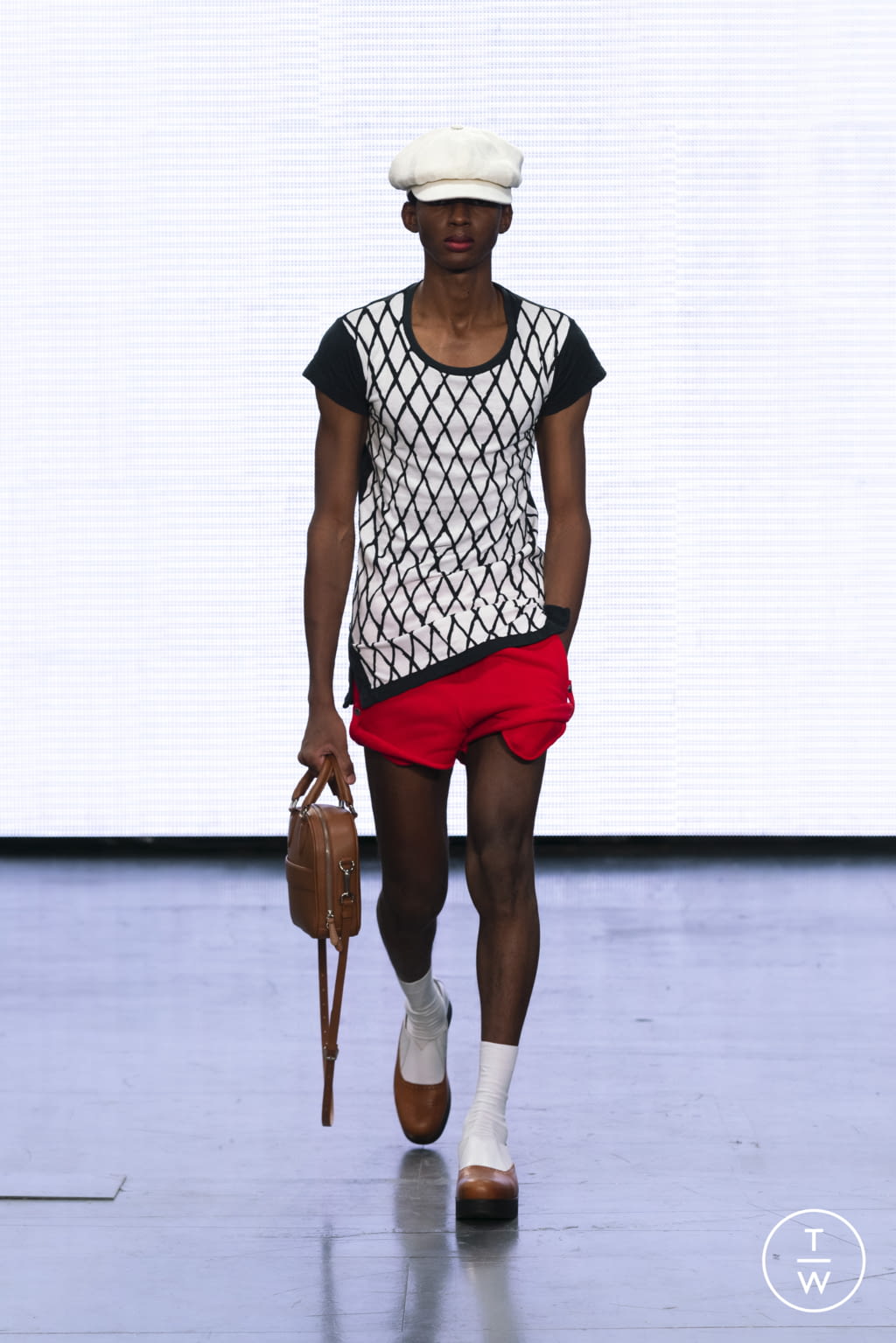 Fashion Week London Spring/Summer 2022 look 24 from the Stefan Cooke collection 男装