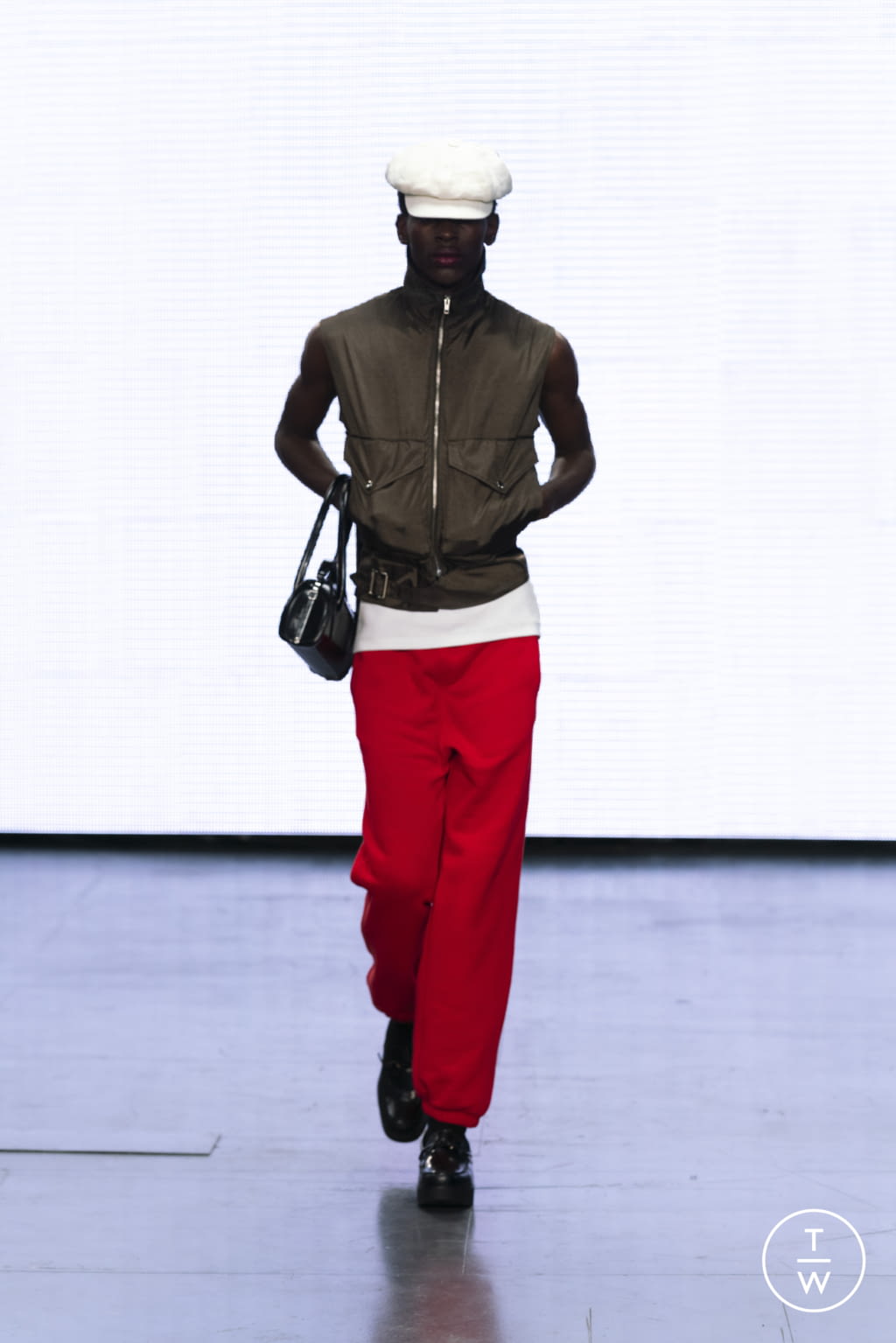 Fashion Week London Spring/Summer 2022 look 7 from the Stefan Cooke collection 男装