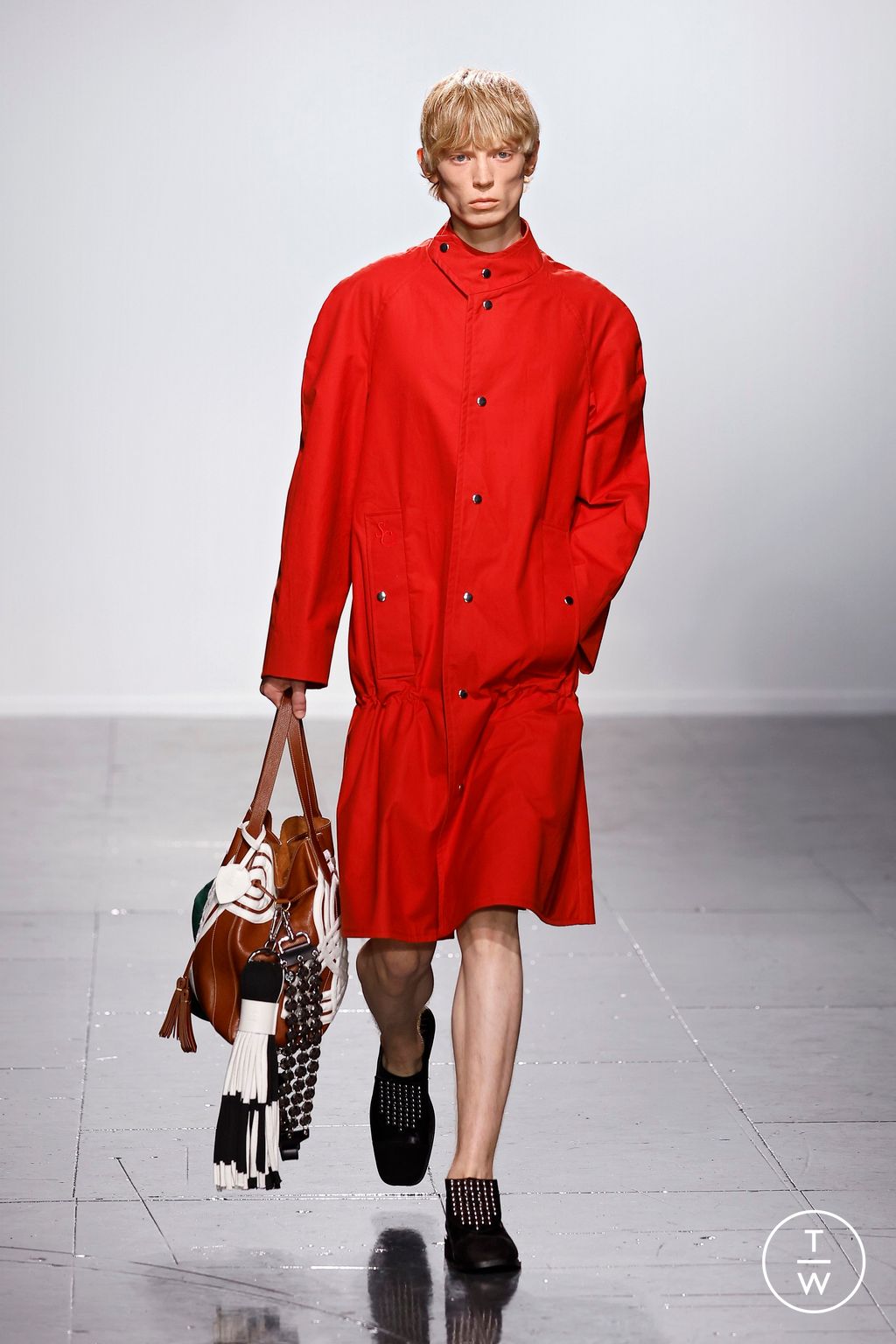 Fashion Week London Spring/Summer 2024 look 15 from the Stefan Cooke collection menswear