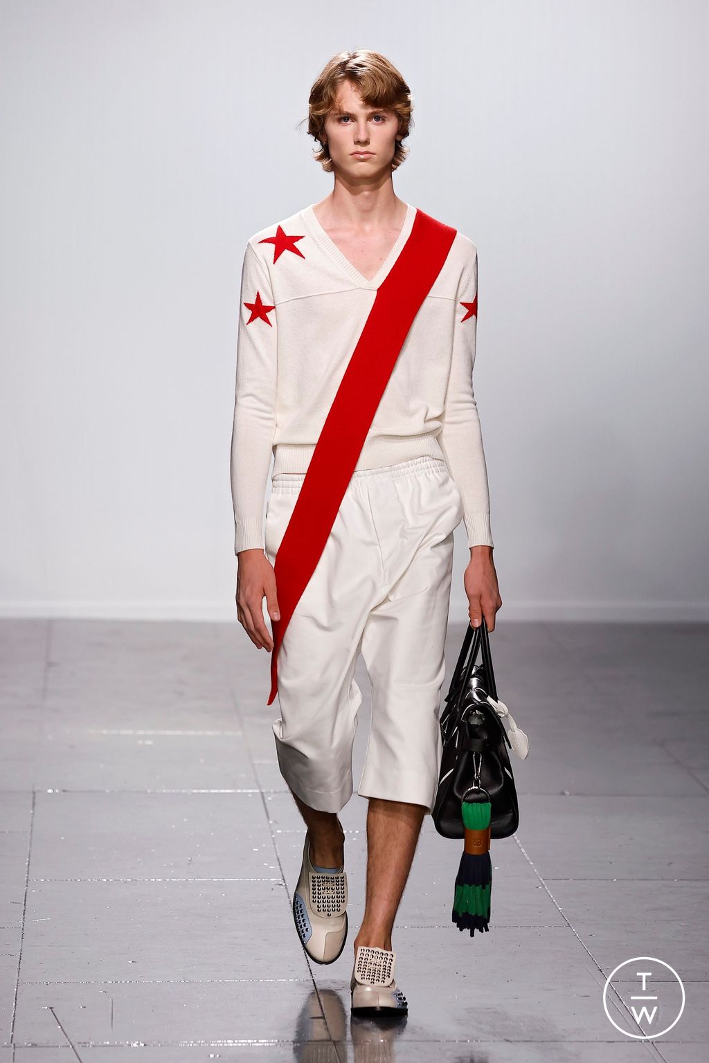 Fashion Week London Spring/Summer 2024 look 16 from the Stefan Cooke collection menswear