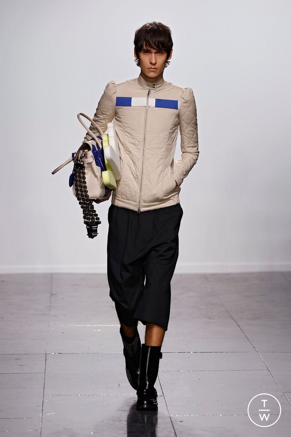 Fashion Week London Spring/Summer 2024 look 17 from the Stefan Cooke collection menswear