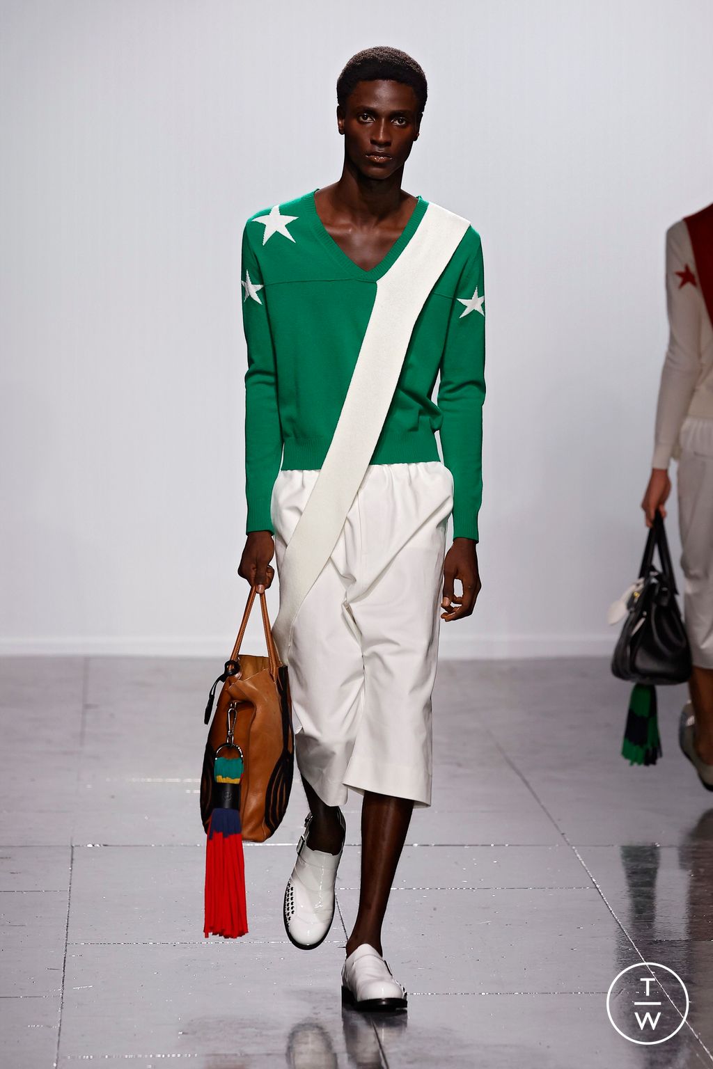 Fashion Week London Spring/Summer 2024 look 19 from the Stefan Cooke collection 男装