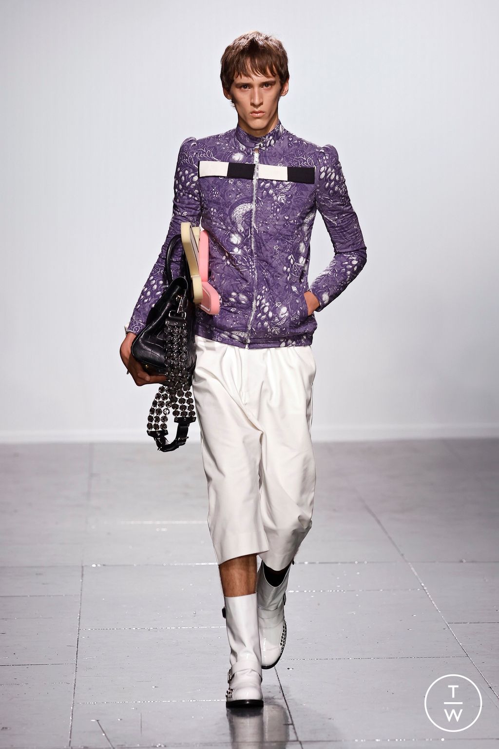 Fashion Week London Spring/Summer 2024 look 20 from the Stefan Cooke collection menswear