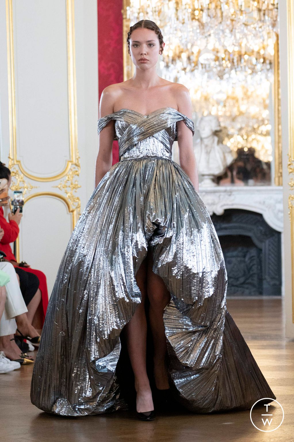 Fashion Week Paris Fall/Winter 2022 look 5 from the Stefan Djokovich collection couture