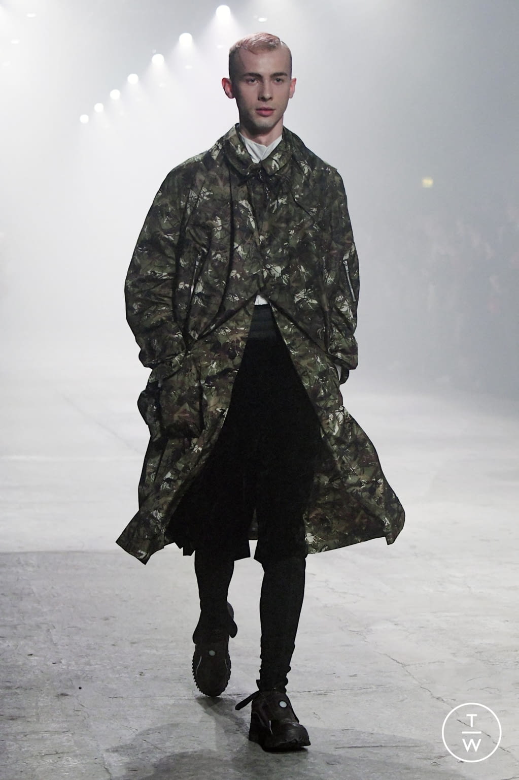 Fashion Week Florence - Pitti Fall/Winter 2020 look 13 from the Stefano Pilati for RANDOM IDENTITIES collection 男装