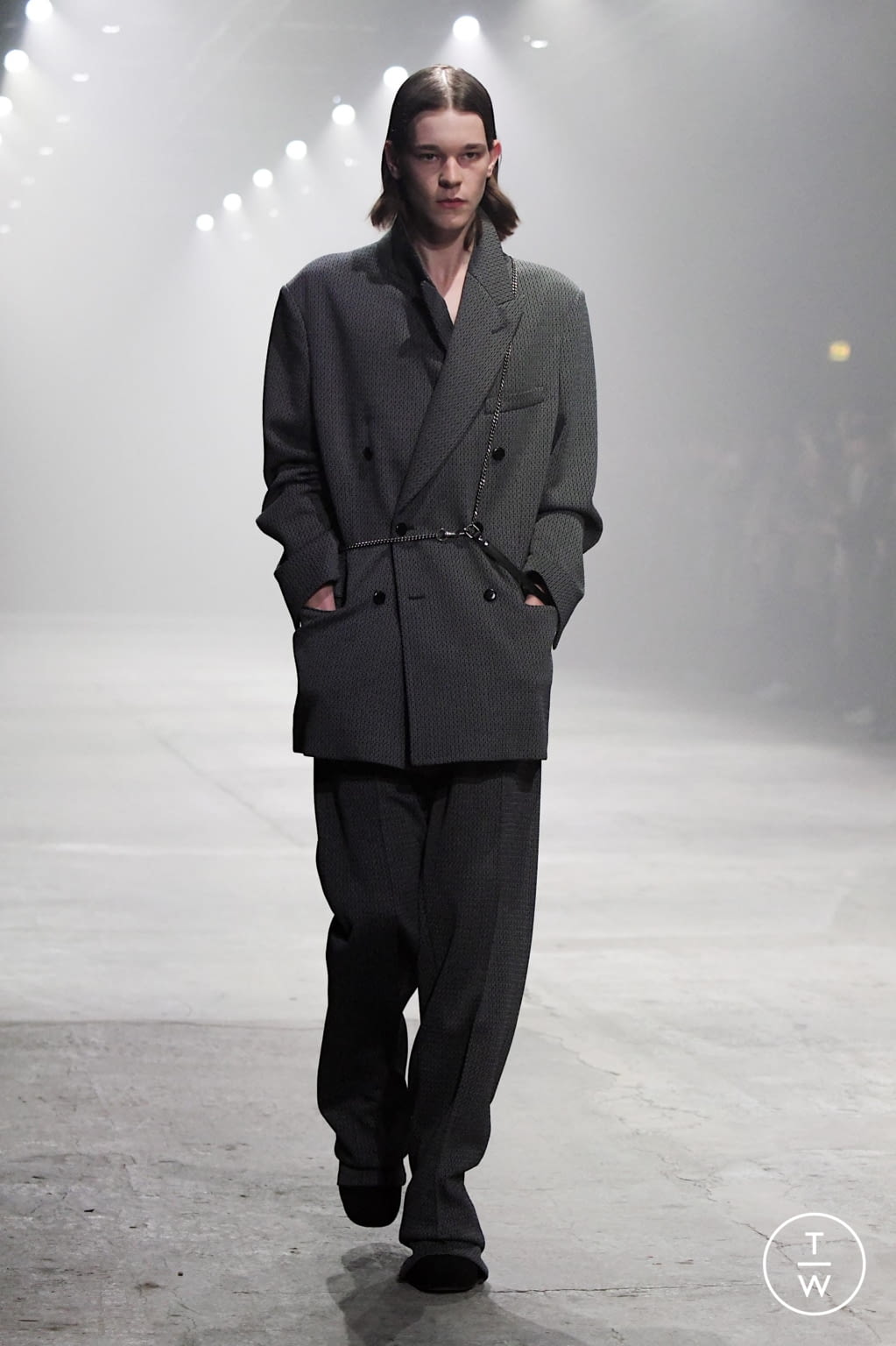 Fashion Week Florence - Pitti Fall/Winter 2020 look 29 de la collection Stefano Pilati for RANDOM IDENTITIES menswear