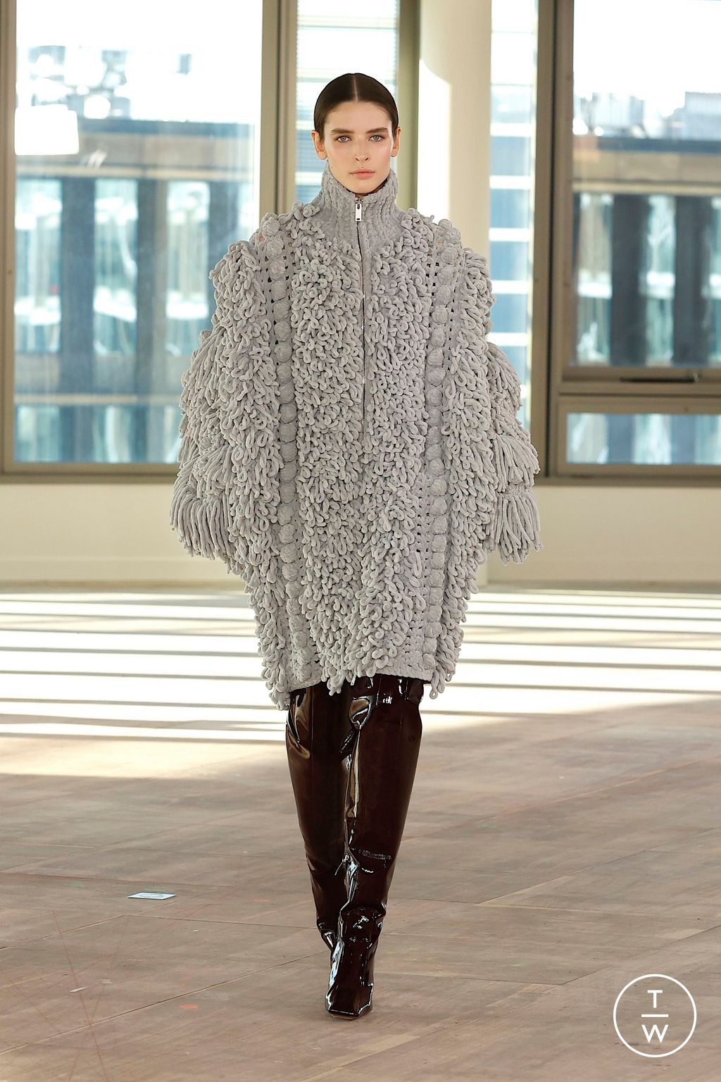 Fashion Week Paris Fall/Winter 2025 look 11 de la collection Stella McCartney womenswear