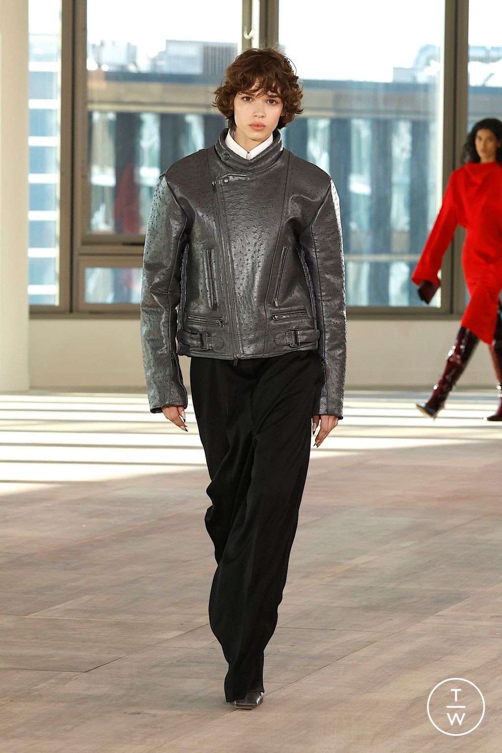 Fashion Week Paris Fall/Winter 2025 look 14 from the Stella McCartney collection womenswear