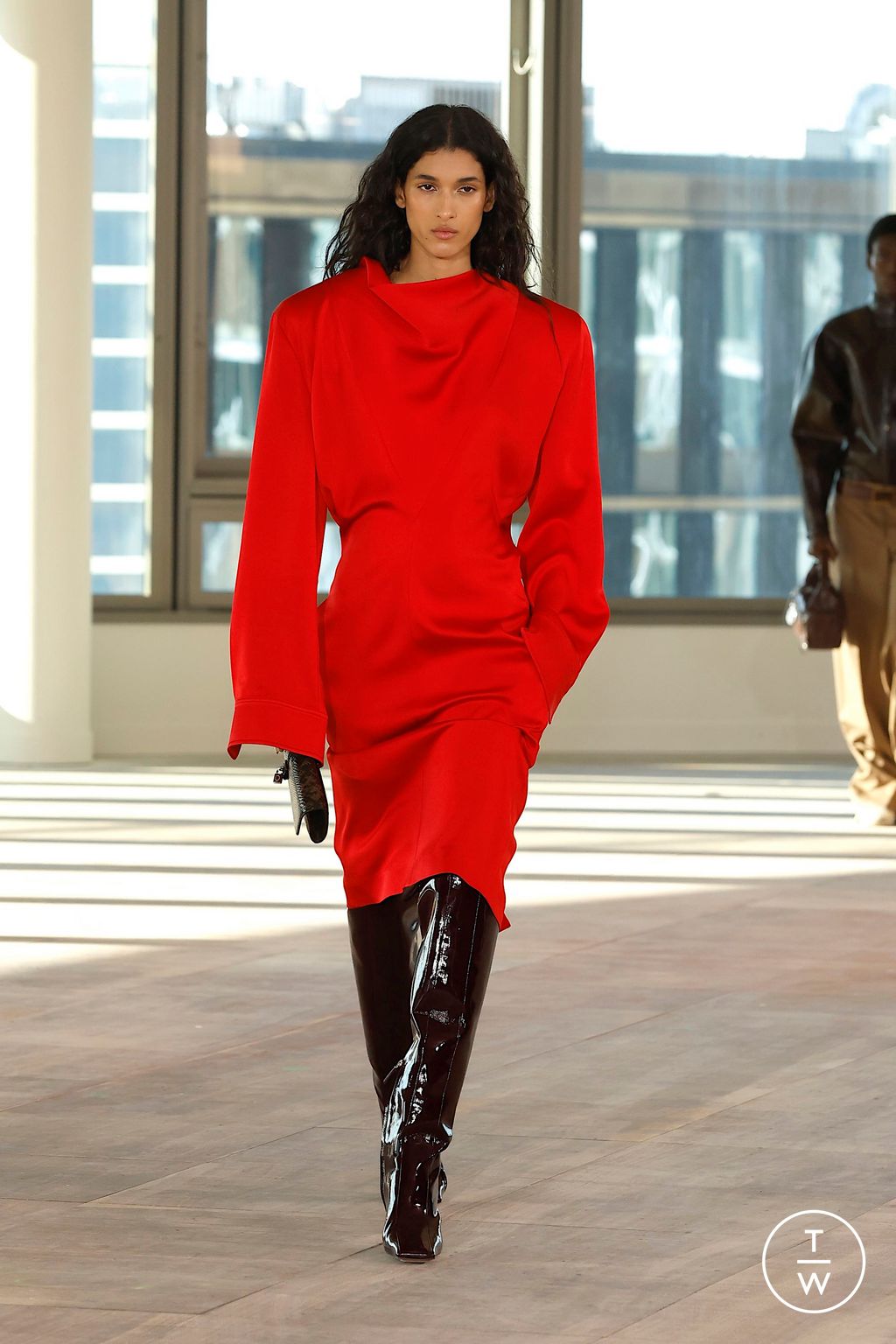 Fashion Week Paris Fall/Winter 2025 look 15 from the Stella McCartney collection womenswear