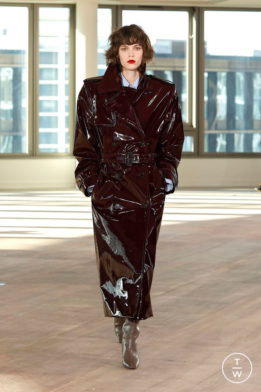 Fashion Week Paris Fall/Winter 2025 look 21 from the Stella McCartney collection womenswear