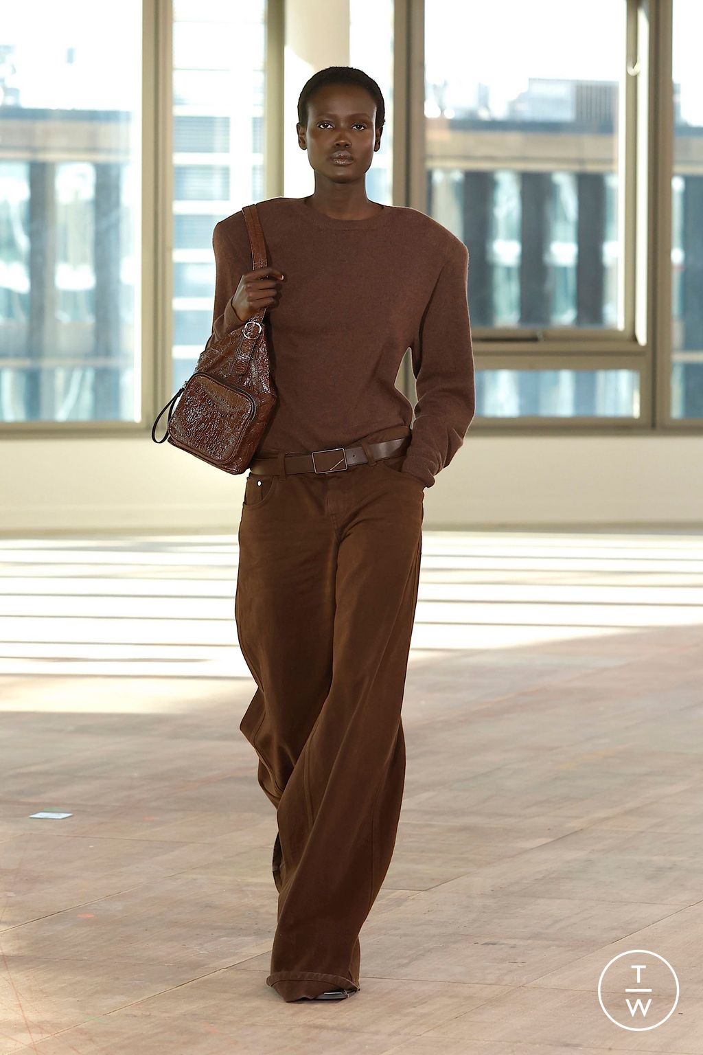 Fashion Week Paris Fall/Winter 2025 look 26 from the Stella McCartney collection womenswear
