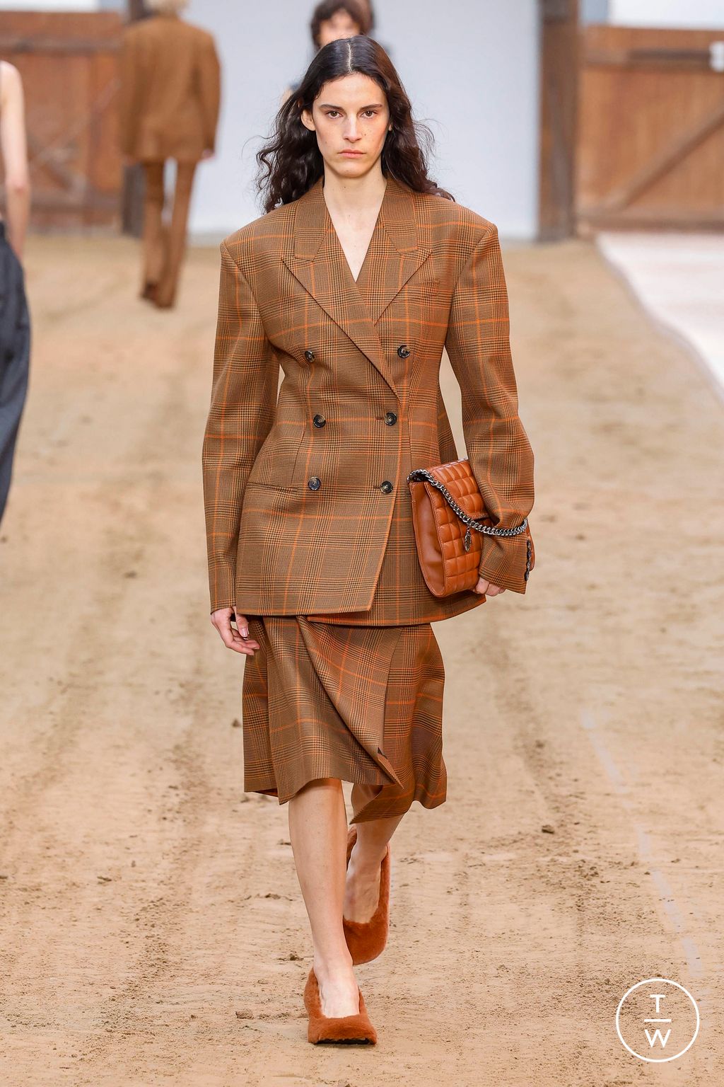 Fashion Week Paris Fall/Winter 2023 look 3 de la collection Stella McCartney womenswear