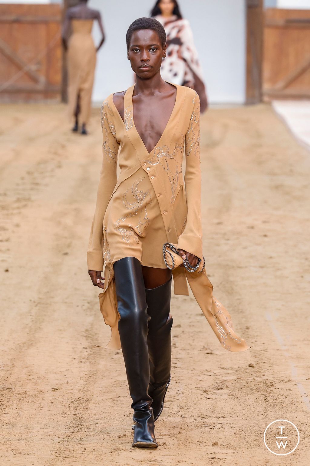 Fashion Week Paris Fall/Winter 2023 look 17 de la collection Stella McCartney womenswear