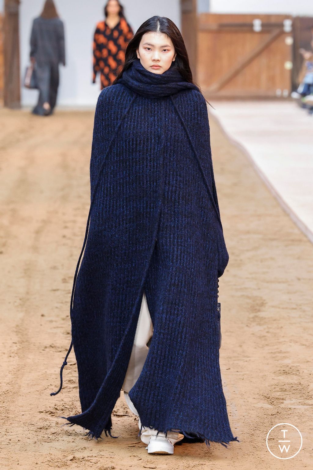 Fashion Week Paris Fall/Winter 2023 look 26 de la collection Stella McCartney womenswear