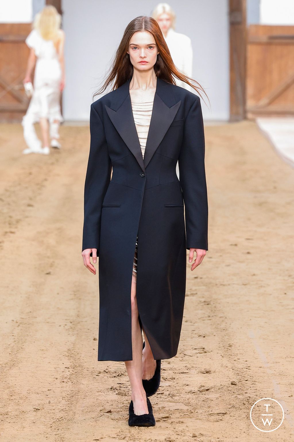 Fashion Week Paris Fall/Winter 2023 look 41 de la collection Stella McCartney womenswear