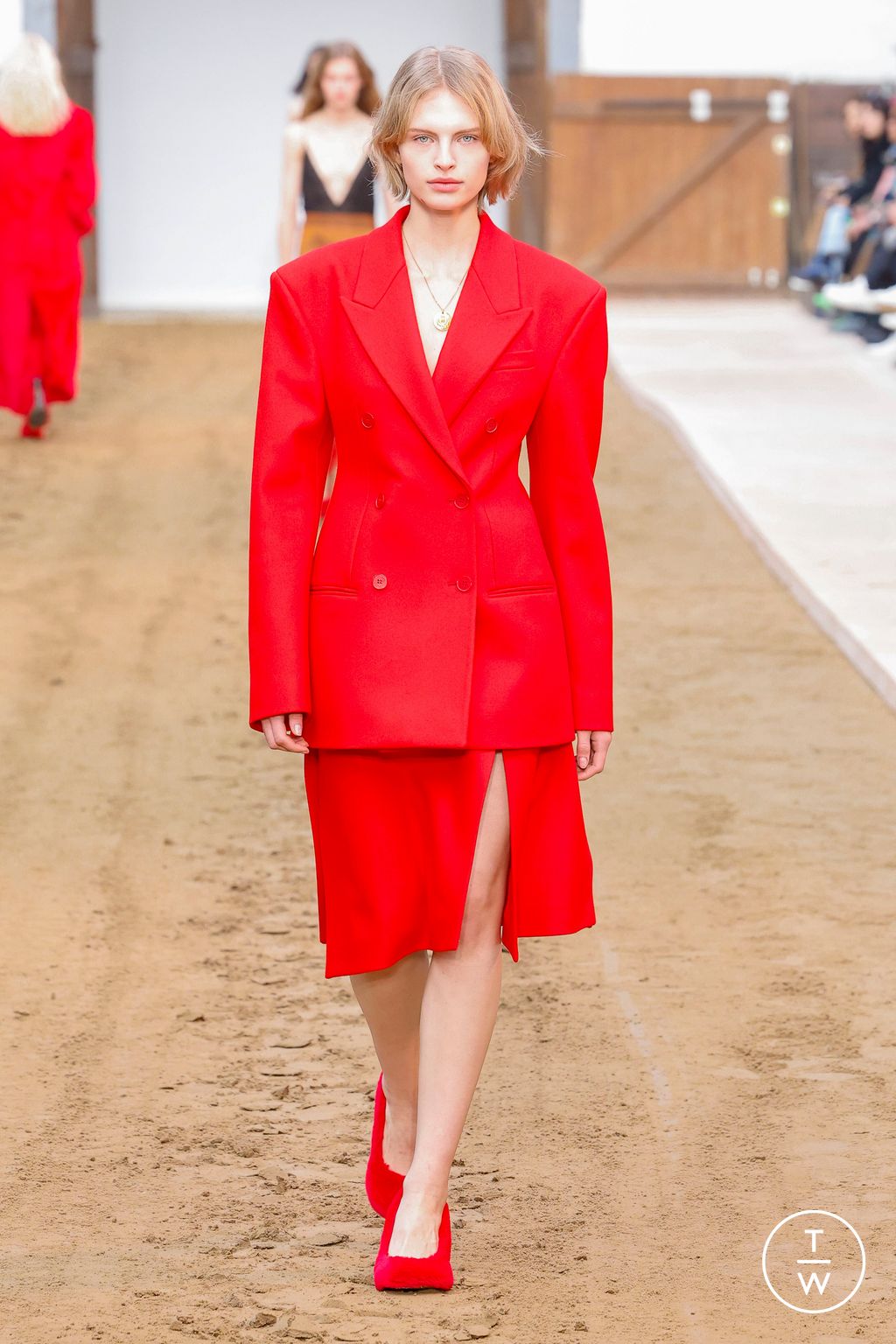 Fashion Week Paris Fall/Winter 2023 look 54 de la collection Stella McCartney womenswear