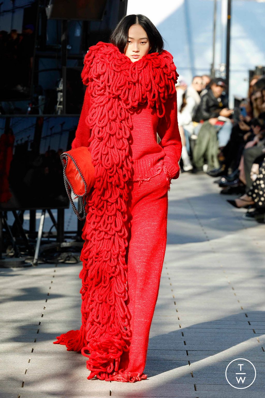 Fashion Week Paris Fall/Winter 2024 look 10 from the Stella McCartney collection womenswear