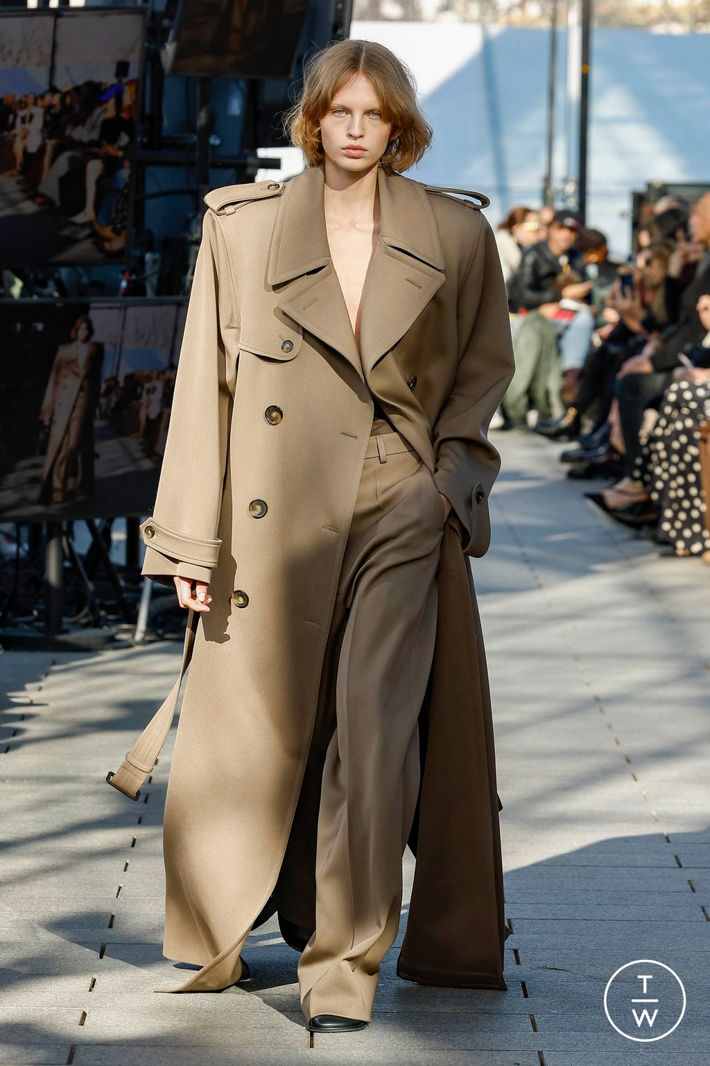 Fashion Week Paris Fall/Winter 2024 look 19 de la collection Stella McCartney womenswear