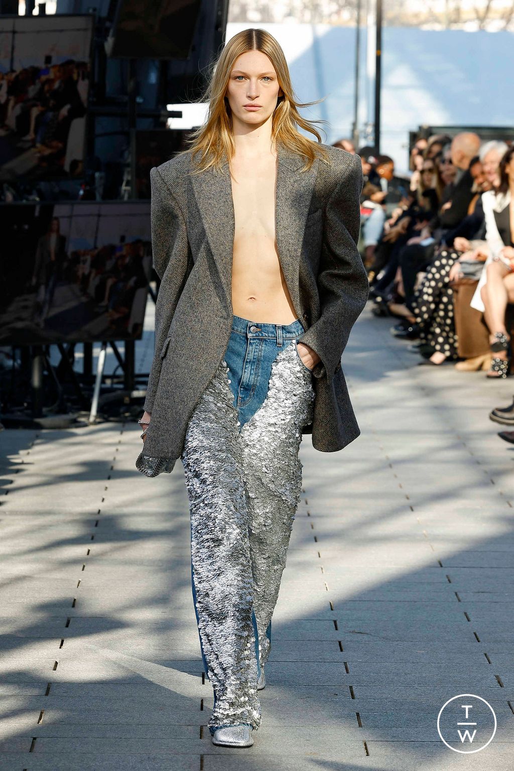 Fashion Week Paris Fall/Winter 2024 look 23 from the Stella McCartney collection womenswear