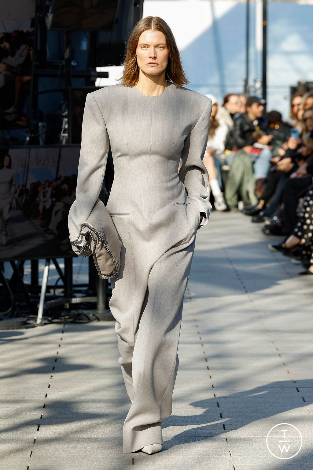 Fashion Week Paris Fall/Winter 2024 look 35 from the Stella McCartney collection womenswear