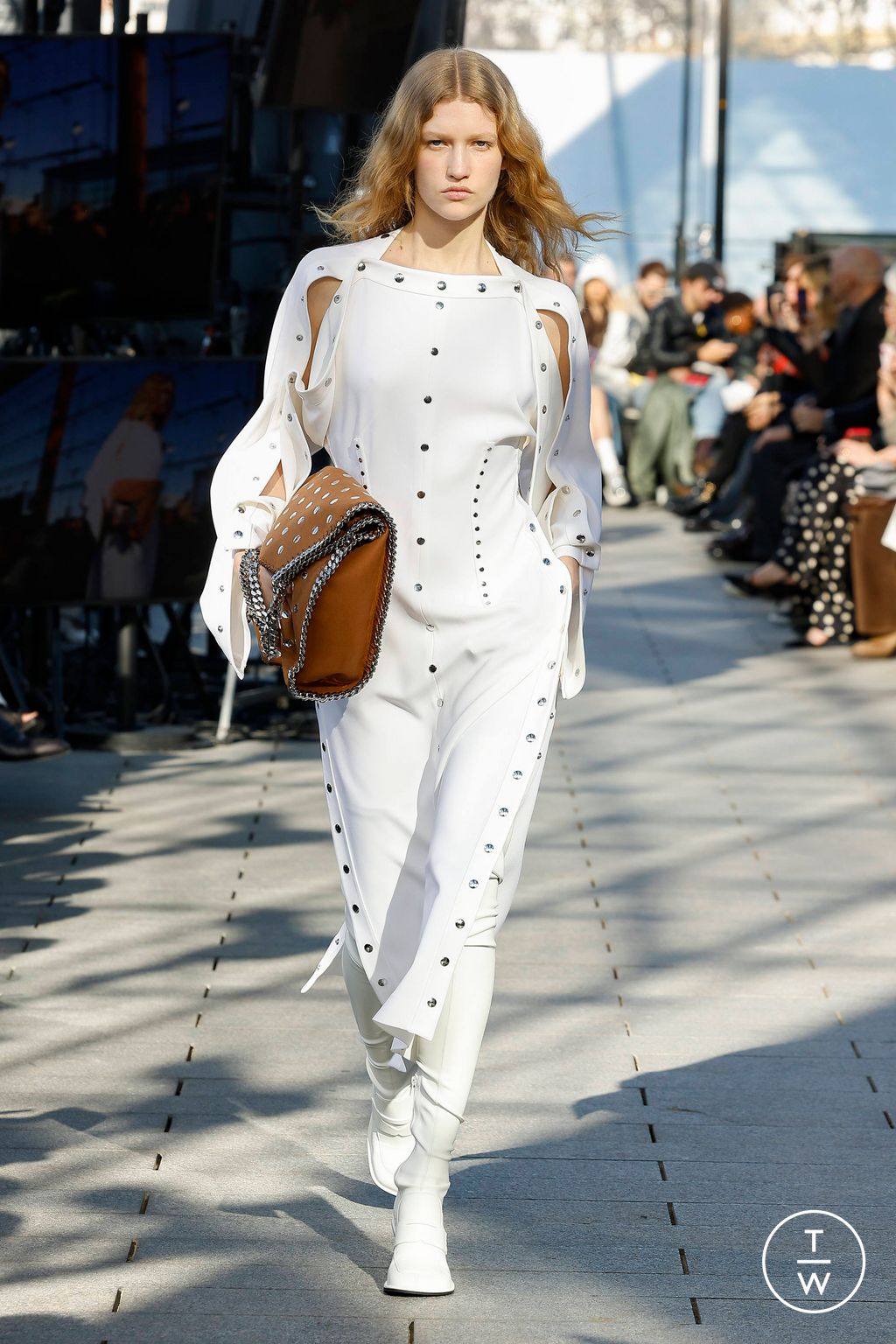 Fashion Week Paris Fall/Winter 2024 look 37 de la collection Stella McCartney womenswear