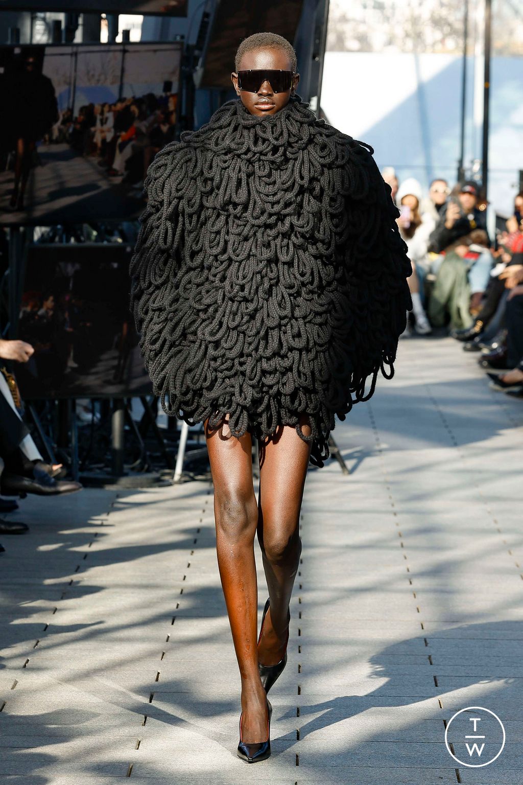 Fashion Week Paris Fall/Winter 2024 look 39 from the Stella McCartney collection womenswear