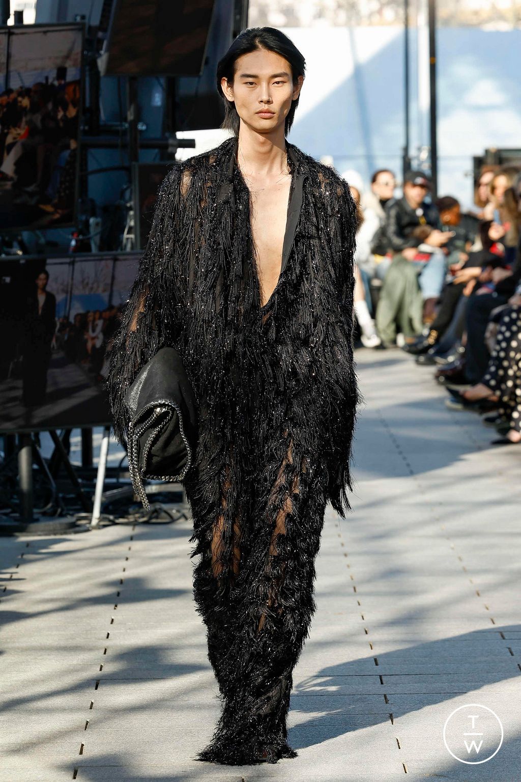 Fashion Week Paris Fall/Winter 2024 look 43 de la collection Stella McCartney womenswear