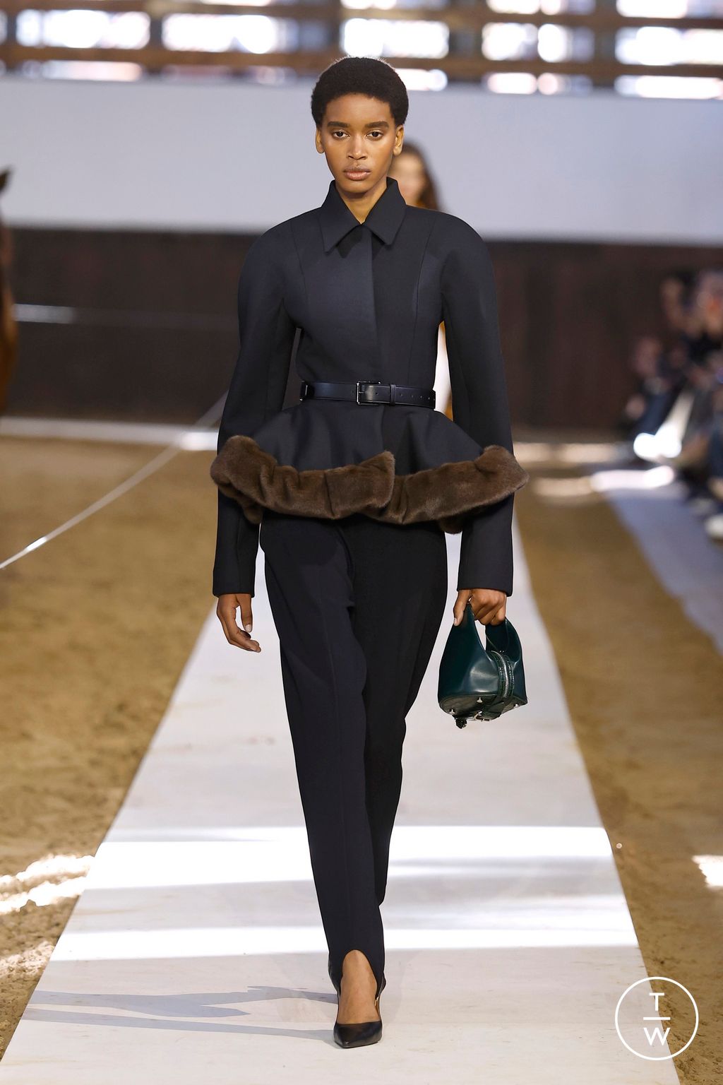 Fashion Week Paris Fall/Winter 2026 look 11 de la collection Stella McCartney womenswear