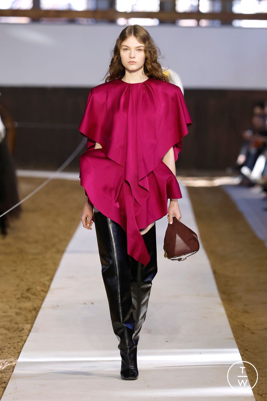 Fashion Week Paris Fall/Winter 2026 look 29 from the Stella McCartney collection womenswear