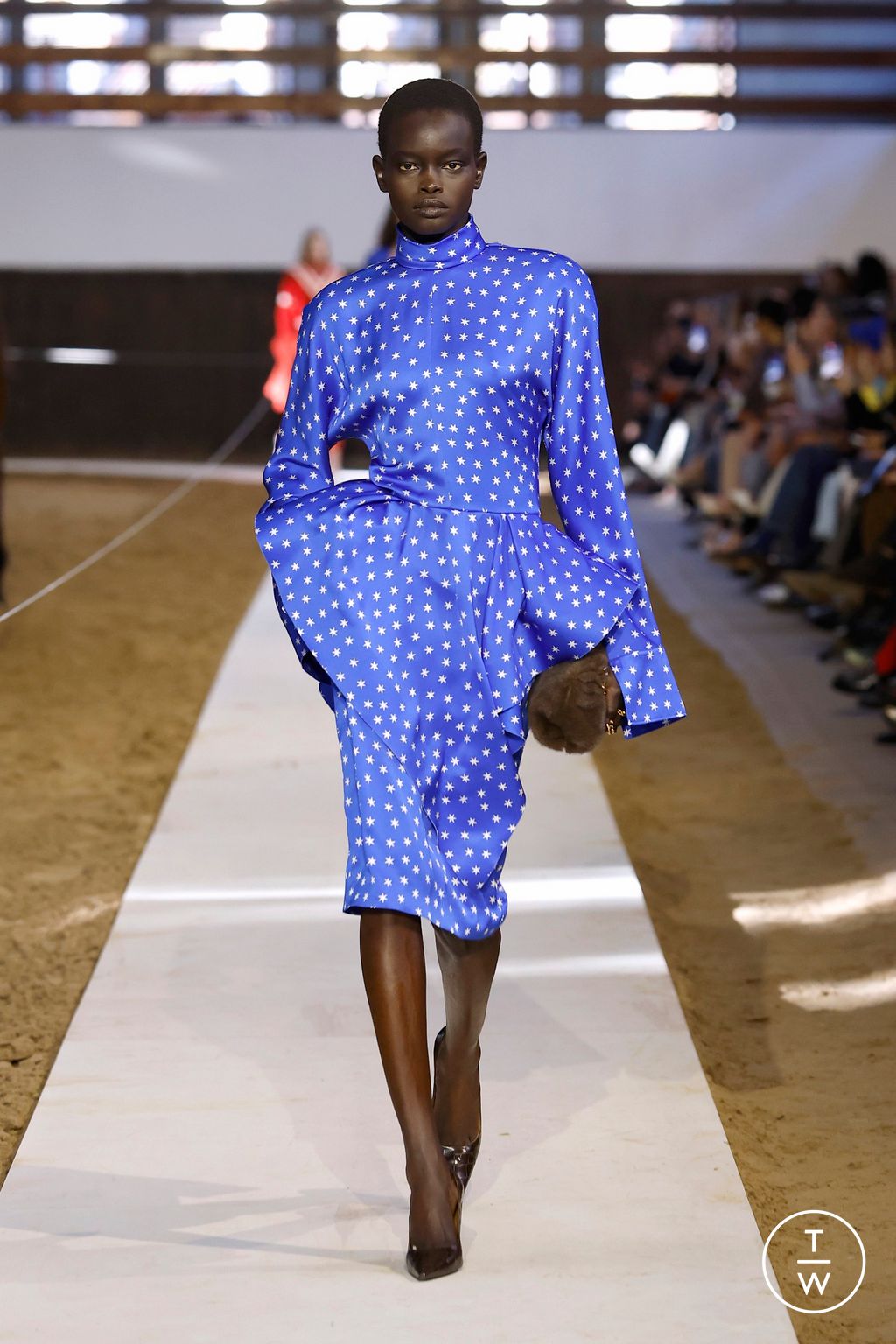 Fashion Week Paris Fall/Winter 2026 look 31 from the Stella McCartney collection womenswear