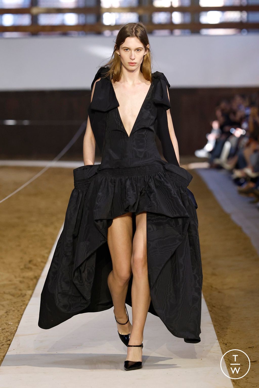 Fashion Week Paris Fall/Winter 2026 look 46 from the Stella McCartney collection womenswear