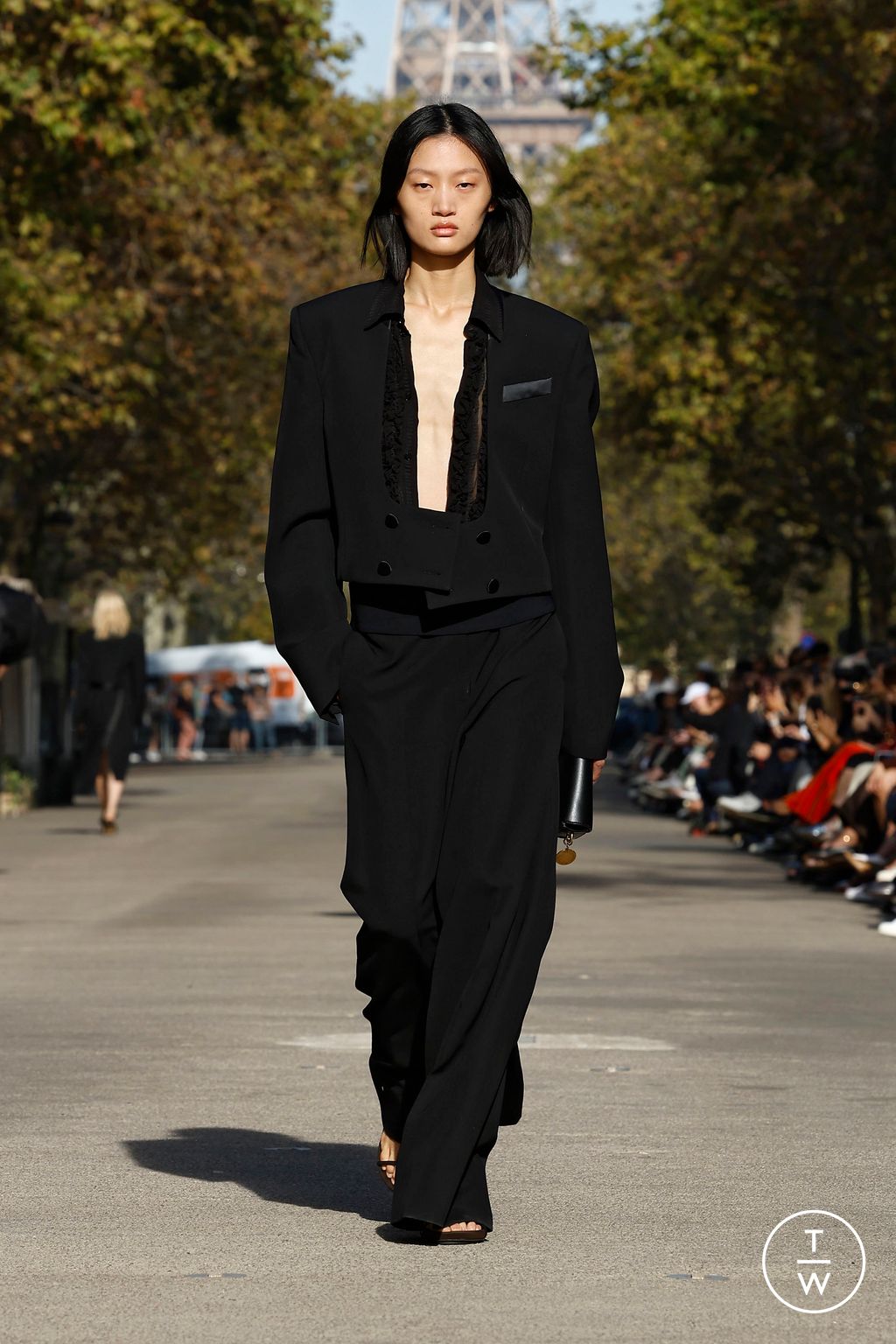 Fashion Week Paris Spring/Summer 2024 look 4 from the Stella McCartney collection 女装