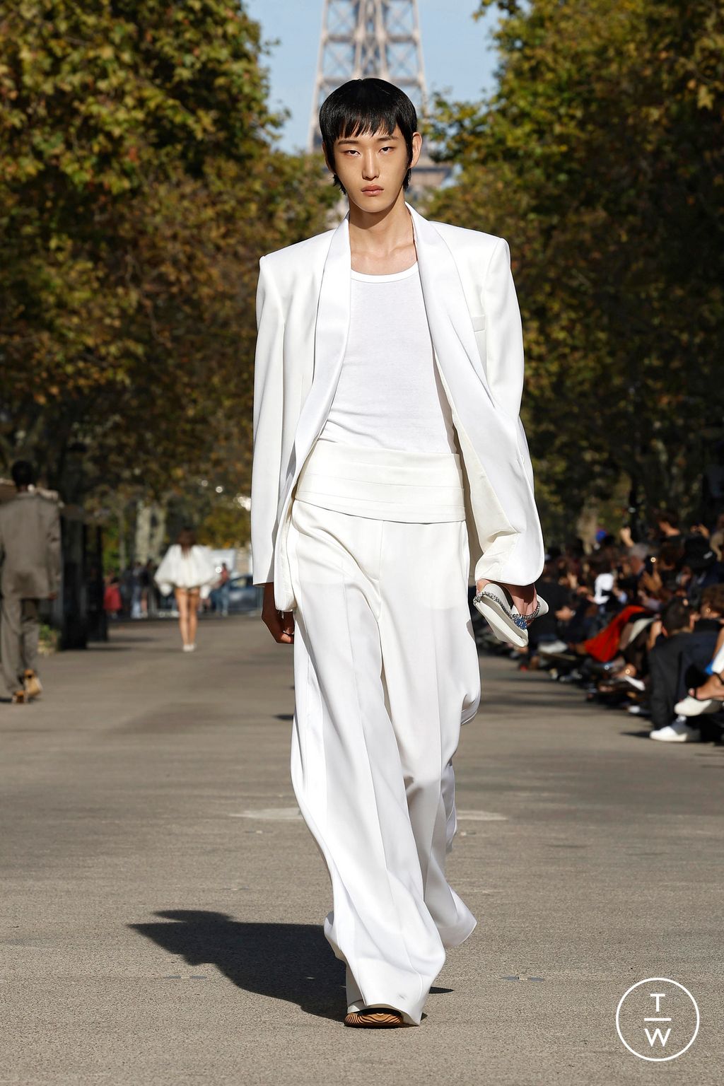 Fashion Week Paris Spring/Summer 2024 look 9 from the Stella McCartney collection 女装