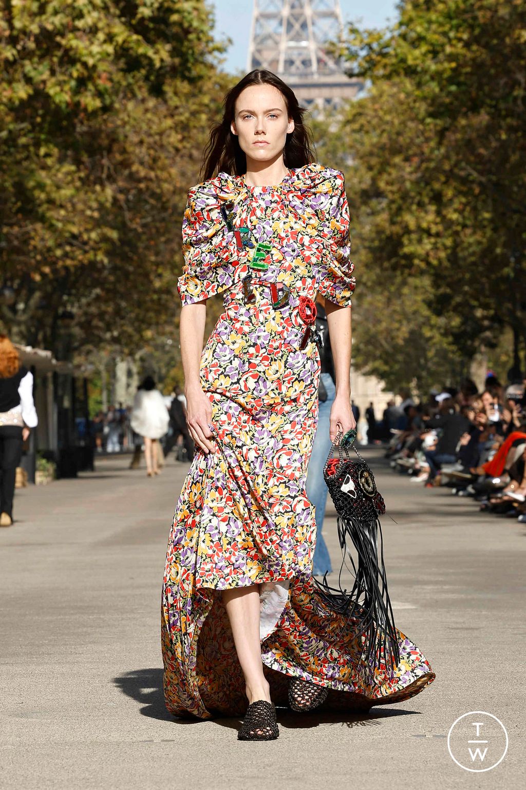 Fashion Week Paris Spring/Summer 2024 look 16 from the Stella McCartney collection 女装