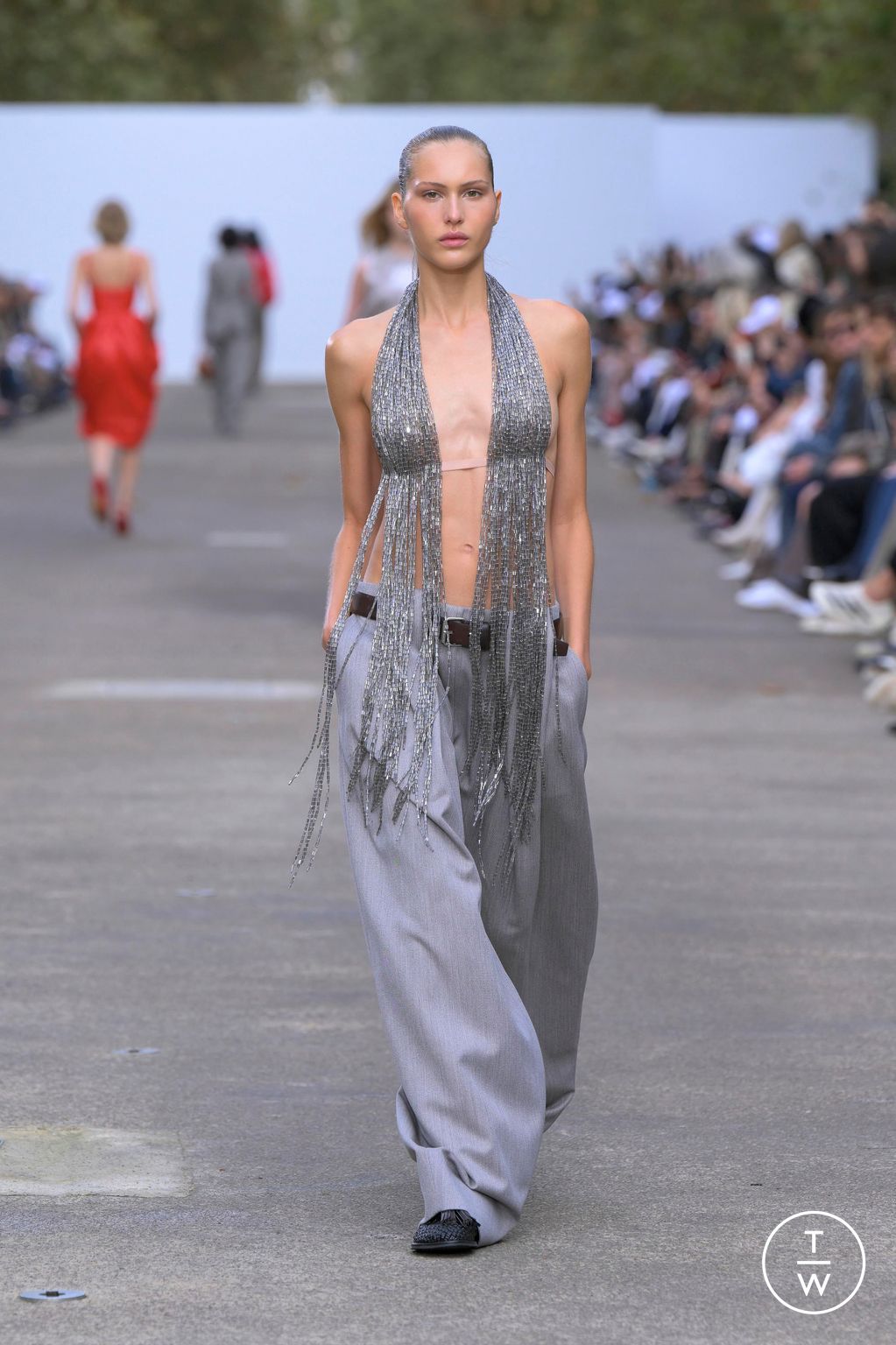 Fashion Week Paris Spring-Summer 2025 look 10 from the Stella McCartney collection womenswear