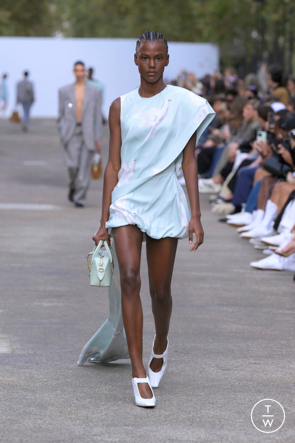 Fashion Week Paris Spring-Summer 2025 look 13 from the Stella McCartney collection womenswear