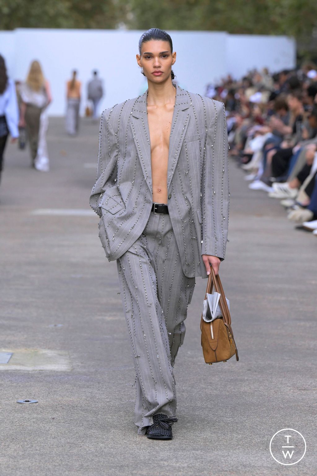 Fashion Week Paris Spring-Summer 2025 look 14 from the Stella McCartney collection womenswear