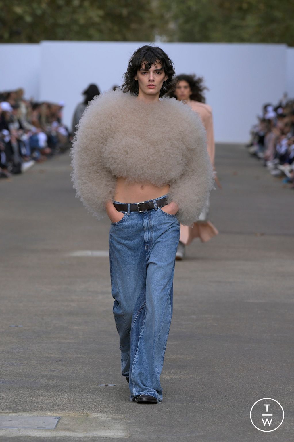 Fashion Week Paris Spring/Summer 2025 look 27 from the Stella McCartney collection womenswear