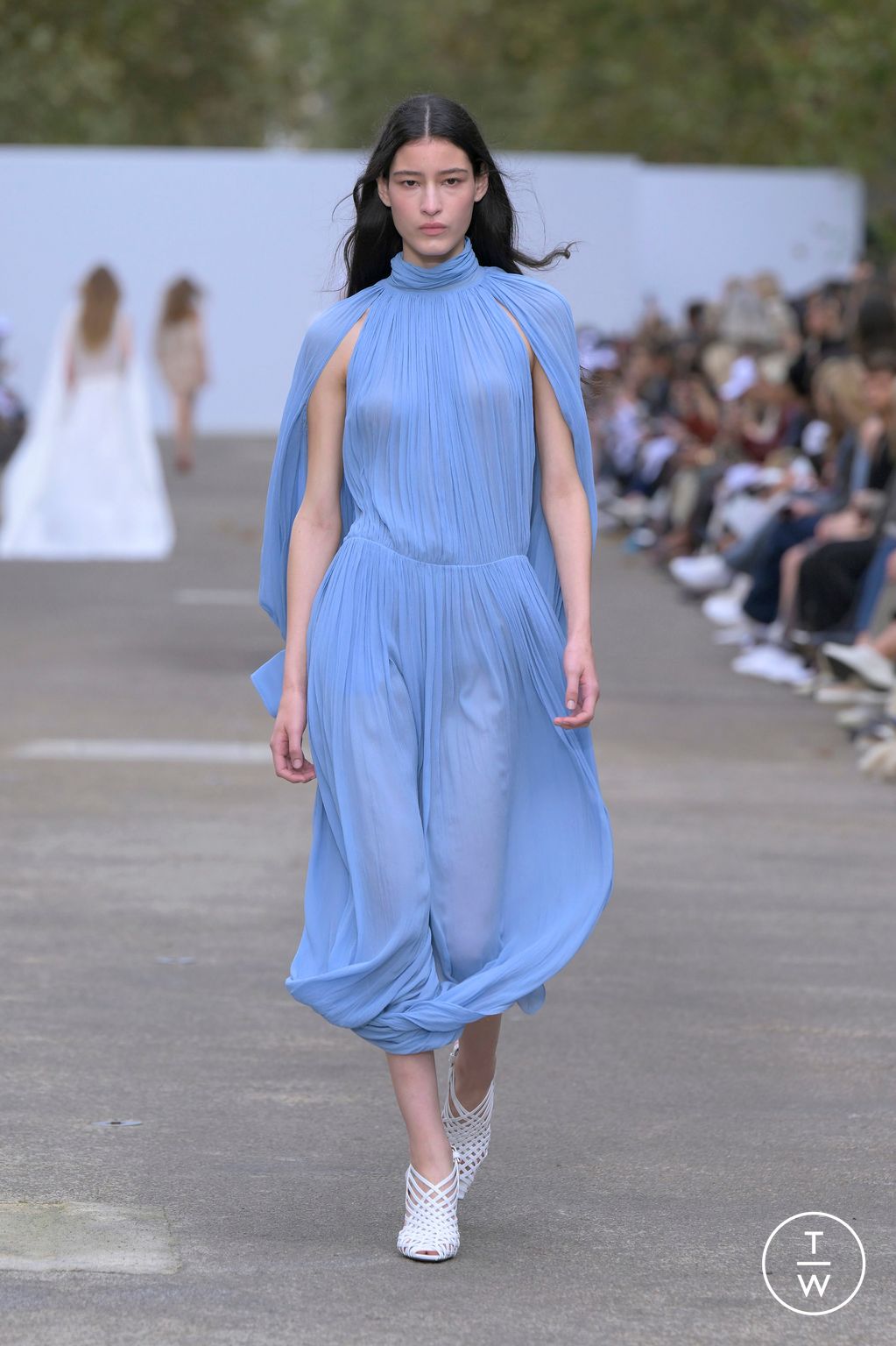 Fashion Week Paris Spring-Summer 2025 look 34 from the Stella McCartney collection womenswear