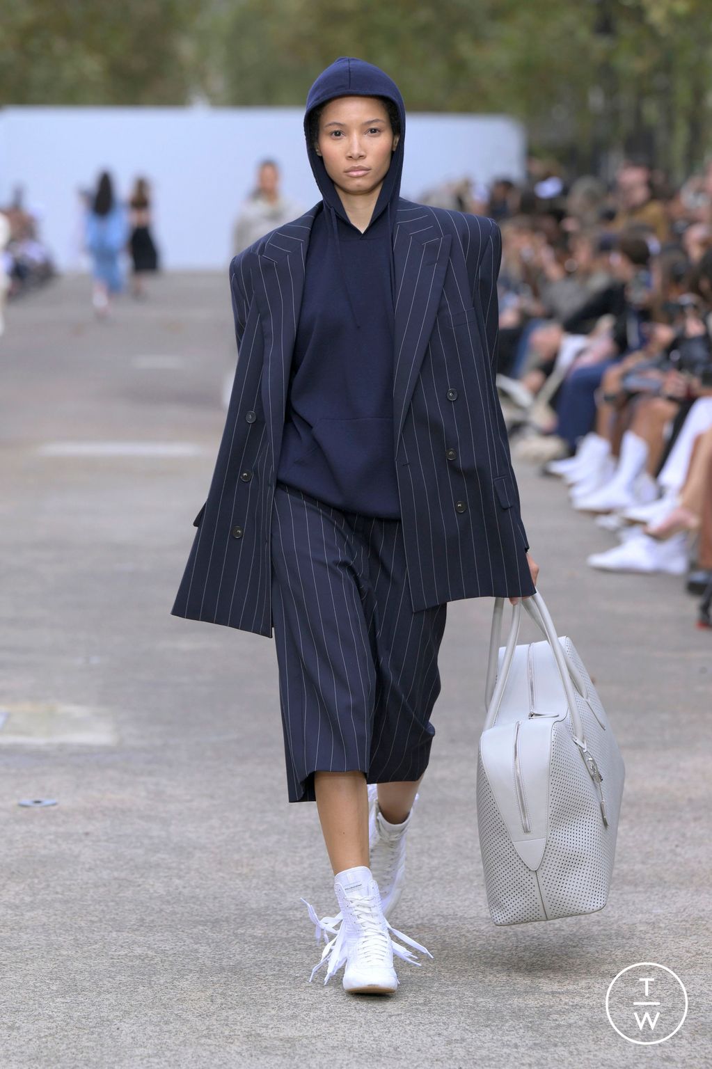 Fashion Week Paris Spring/Summer 2025 look 37 from the Stella McCartney collection womenswear