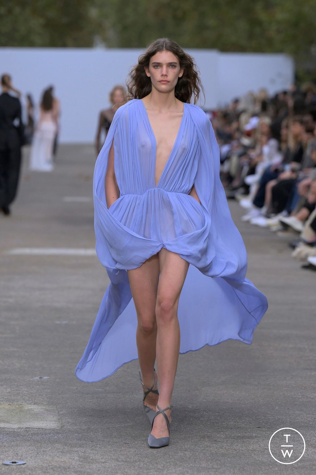 Fashion Week Paris Spring-Summer 2025 look 51 from the Stella McCartney collection womenswear