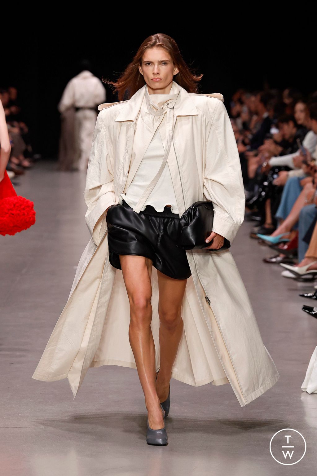 Fashion Week Paris Spring/Summer 2026 look 33 from the Stella McCartney collection womenswear